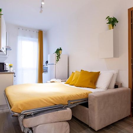 Milano City Apartments - Stylish House Free Wifi-Parking-Airport المظهر الخارجي الصورة